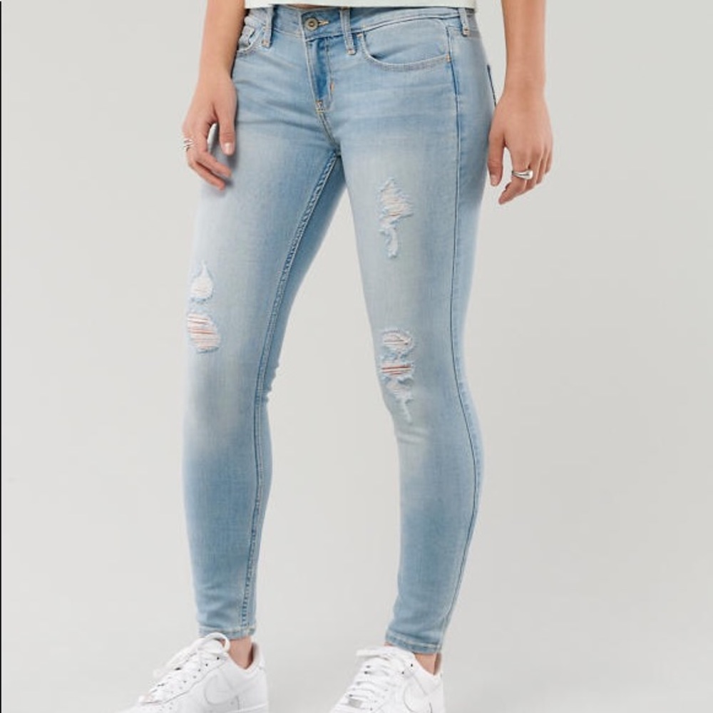 Light Wash Low Rise Ripped Skinny Jeans